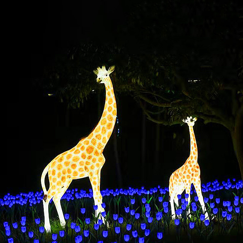 Christmas Theme Adventure Park Decorations Large Resin Animal Giraffe Statues Motif Lights