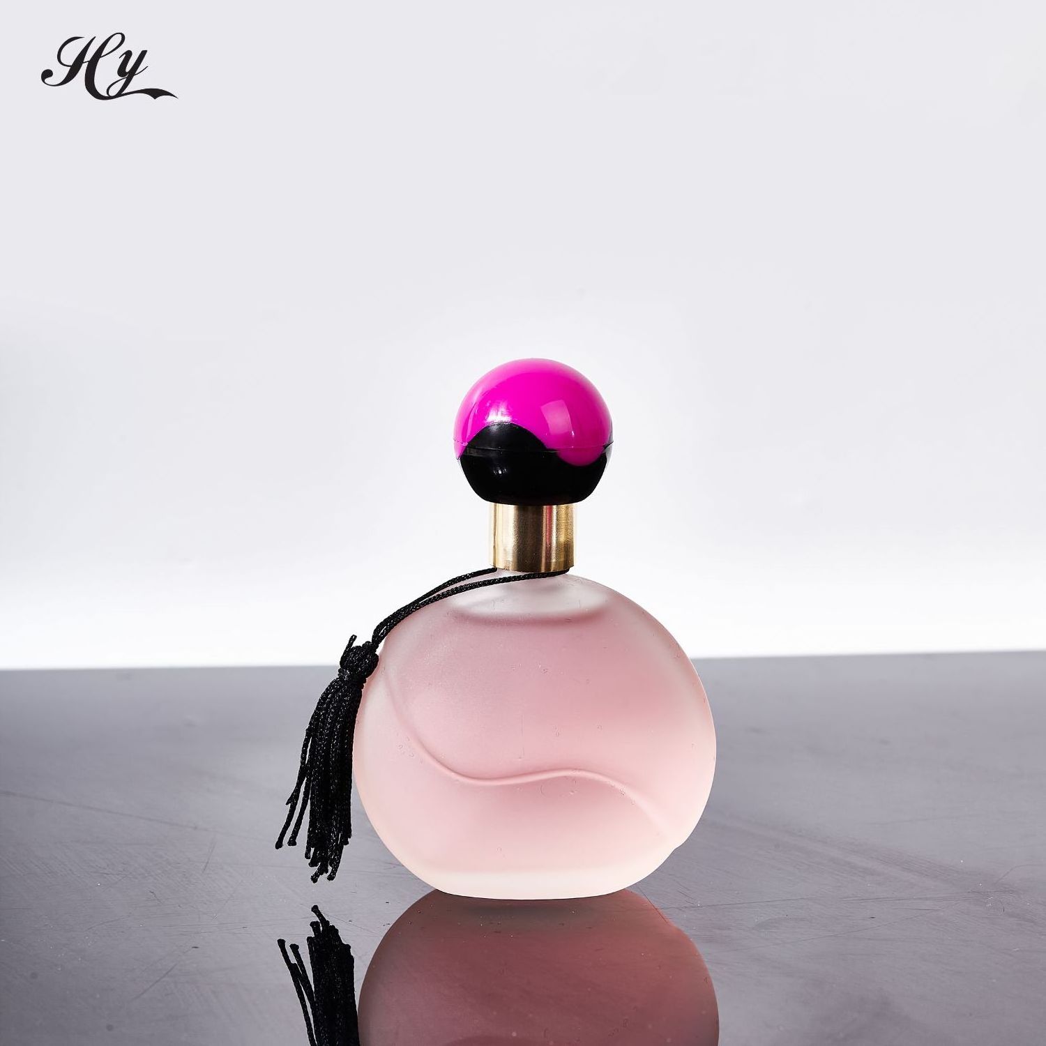 Hanya pink perfume bottle screw neck 50ml metal label plate for perfume bottle 30 ml empty perfume bottles