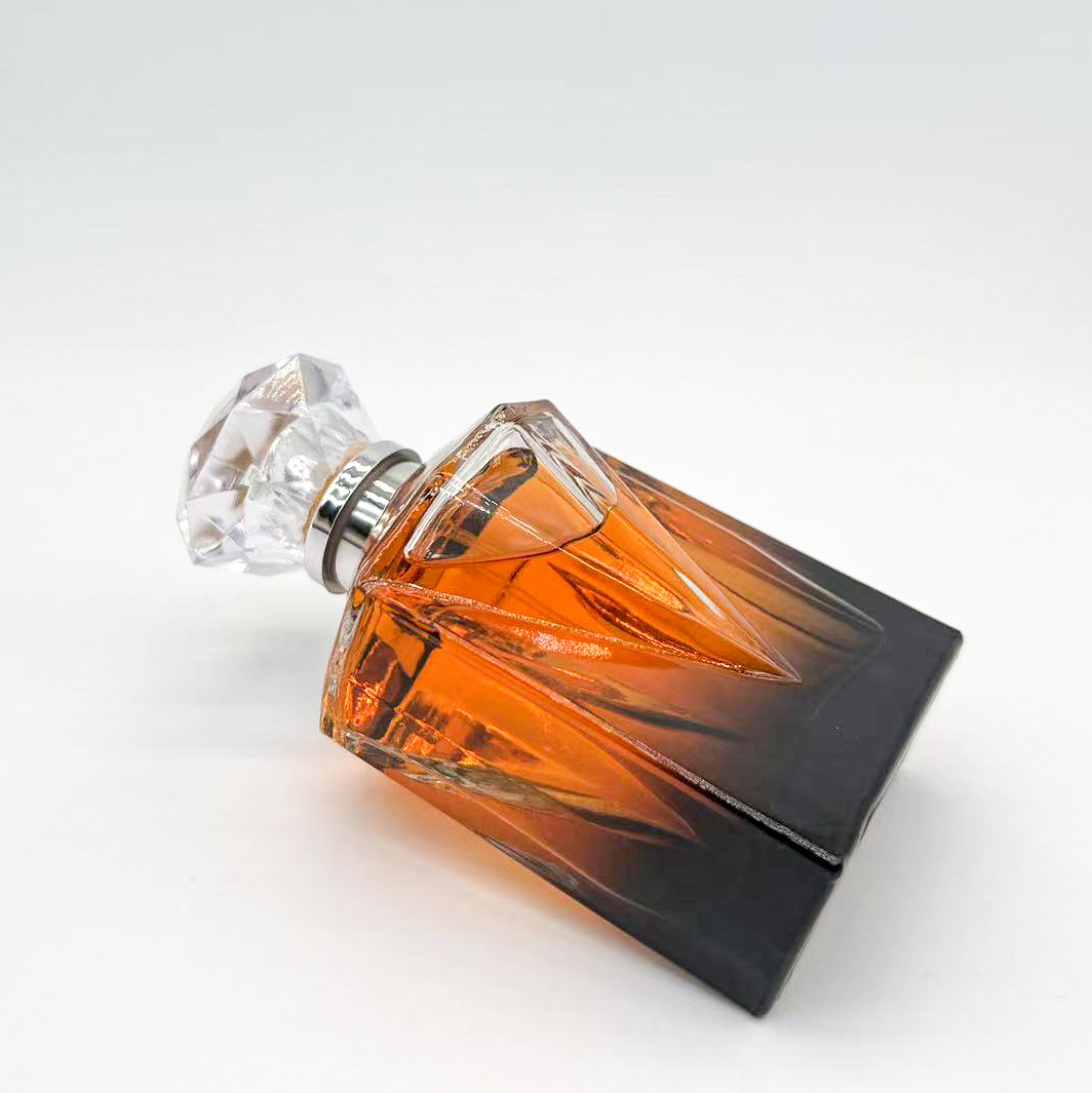 Hot sales factory supplier rhombus and diamond shapePerfume Bottle 30ml 50ml 100ml  Glass Perfume Bottle with high quality spray