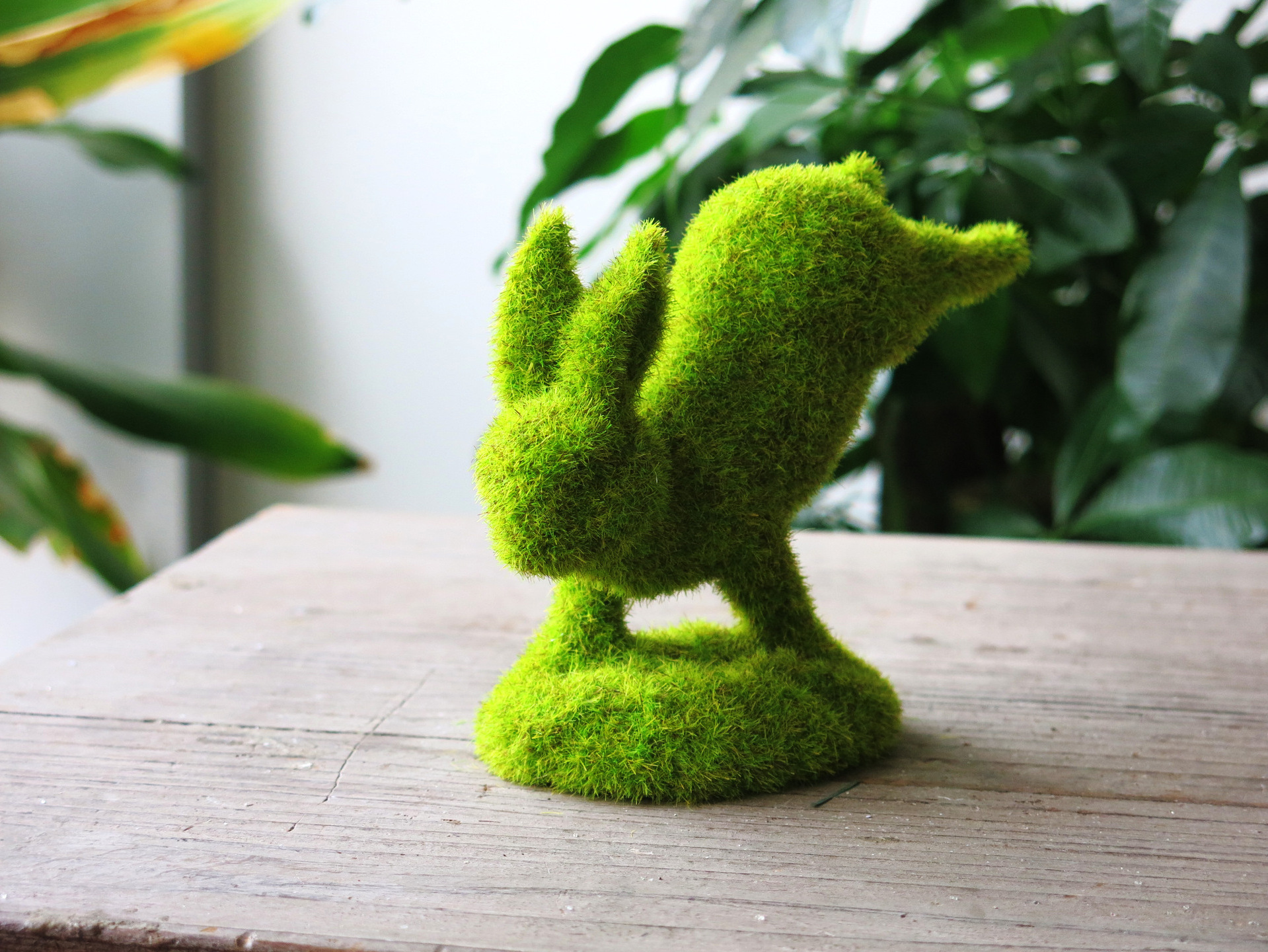 Wholesale Home Ornament Rabbit Decorations Easter Green Flocking Grass Ceramic Plush Moss Bunny