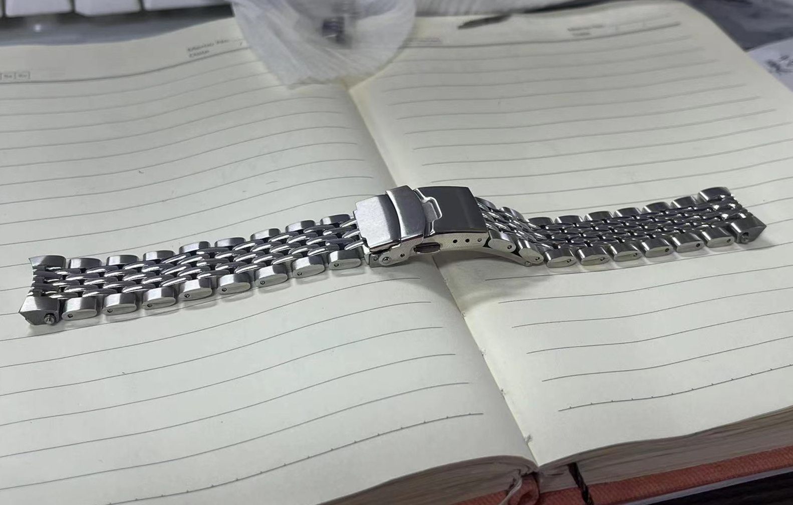 Factory Wholesale 316L Stainless steel  Beads of Rice Watchband Strap Watch Bracelet With Solid End Piece