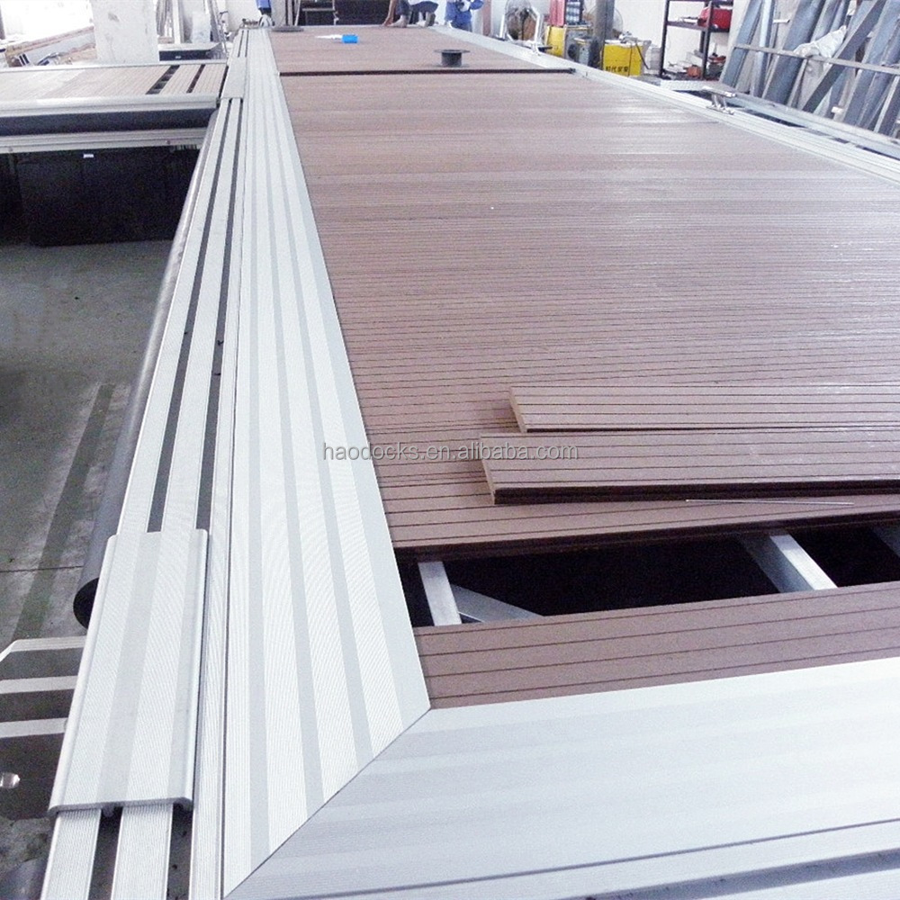 Aluminium floating dock with wood deck