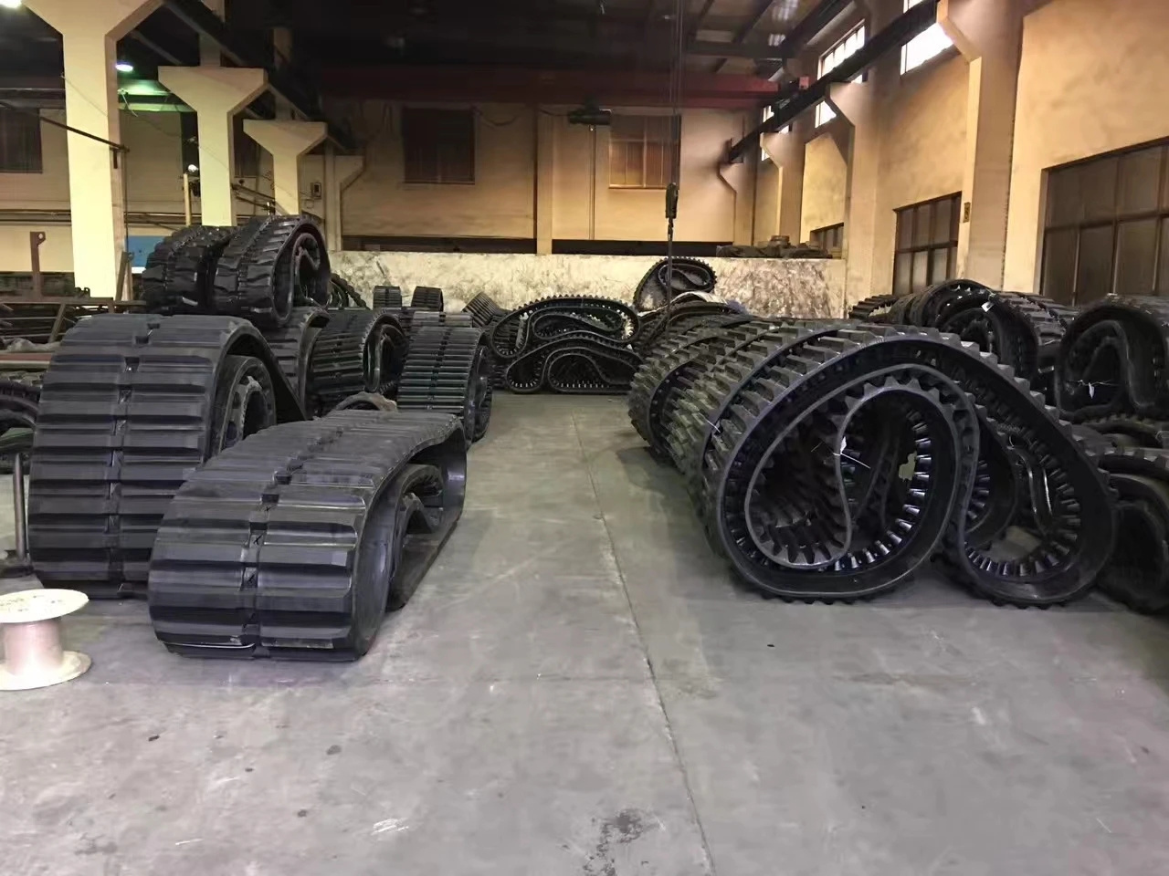 Skid Steer Loader Cheap Rubber Tracks Harvester Mini Excavator Undercarriage Parts Rubber Track 400x72.5x74 300*52.5*80