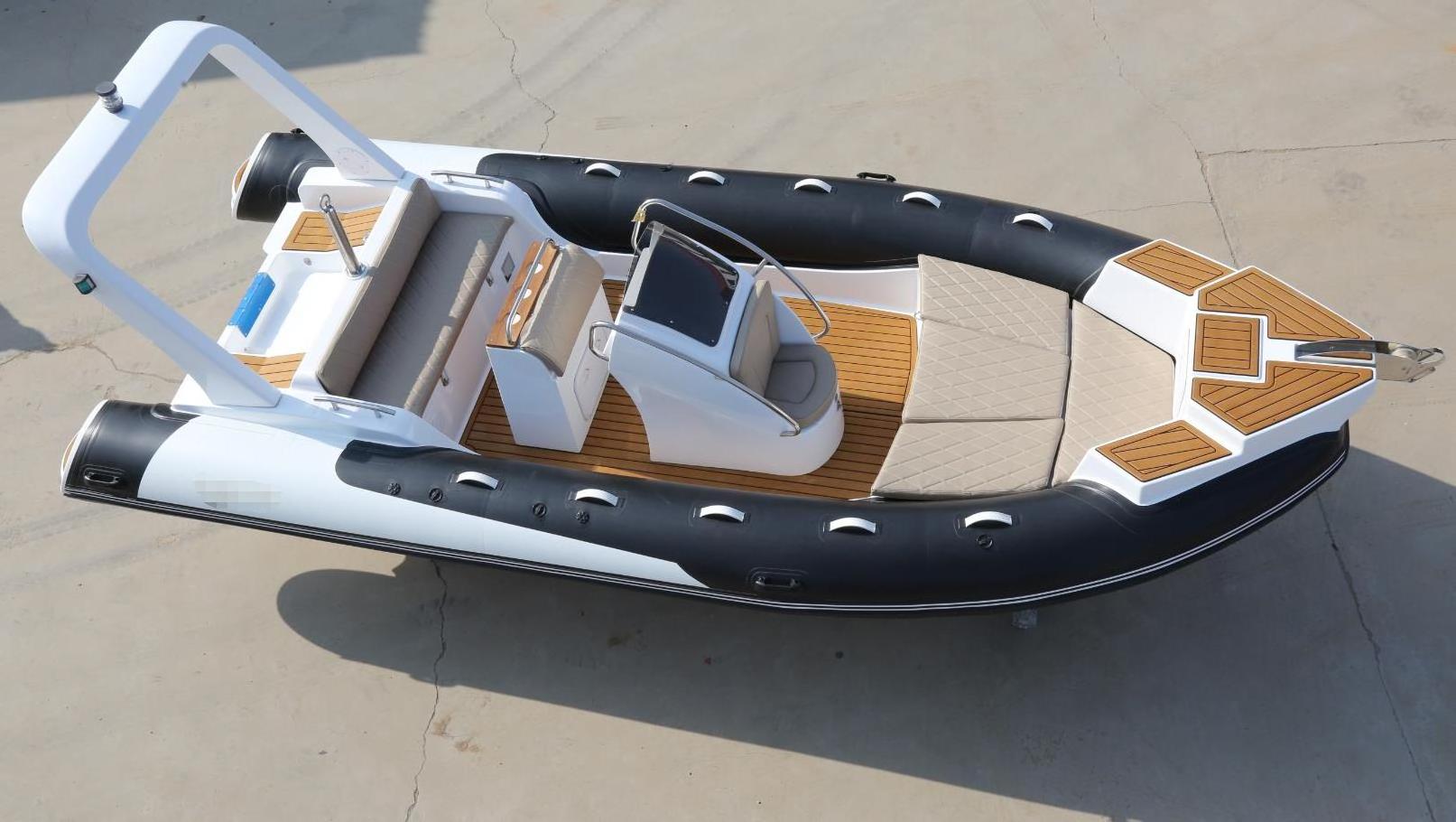 Qingdao Haohai Pontoon Raft Jet Sailing  Bateau Center Console orca Pvc inflatable Rib Boat For Entertainment