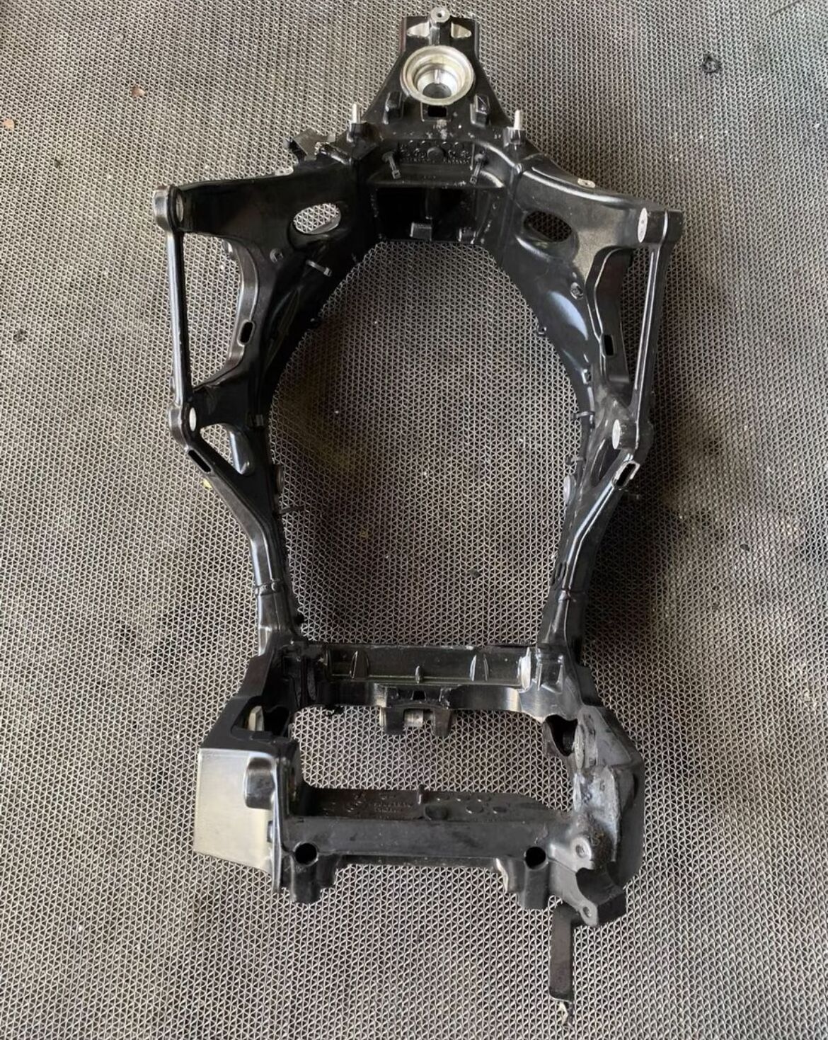 Various second-hand high displacement motorcycle frames,  S1000RR, Ducati V4, Kawasaki ZX-1OR motorcycle frames