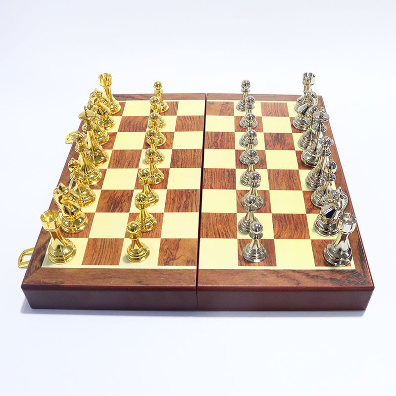 Wholesale Luxury Premium Metal Chess Set Personalized VIP Chess Pieces and Folded Metal Boards for Children's Games