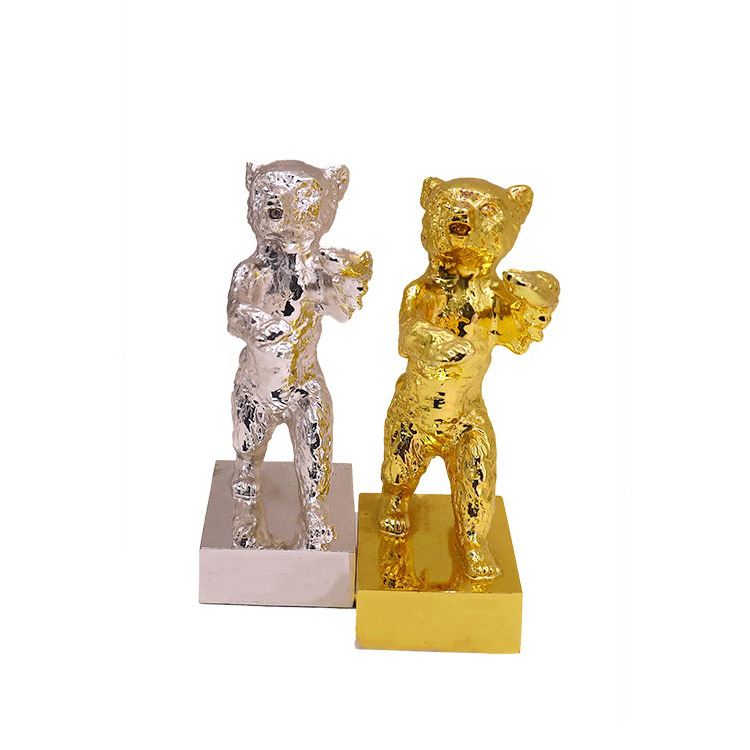 China Pointless Gold Plating Football Custom Cheap Awards Plastic Plaque Wholesale Pigeon Trophy