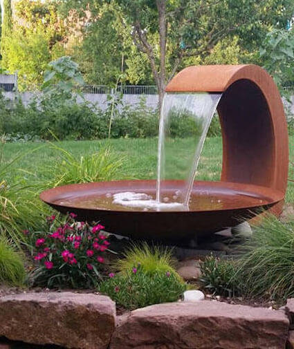 Modern Outdoor Rusted Metal Water Fountain Corten Steel Garden Water Feature