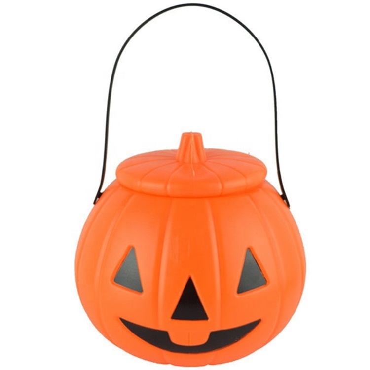 2023 Wholesale Custom Trick or Treat Halloween Plastic Bucket with Different Patterns Cute Candy Jar For Kids