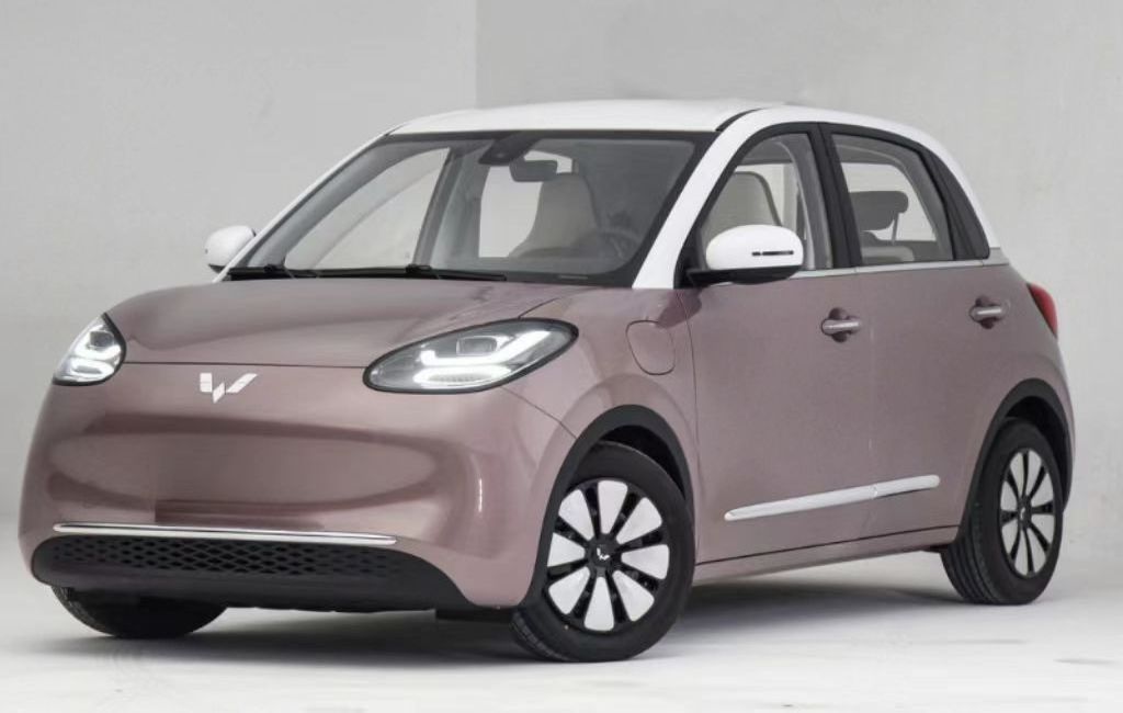 The Wulingbingo  New energy  Electric car for adults