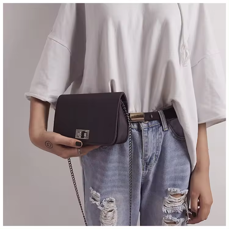 HOT Selling Fashion 2024 Plain Small Square Bag Cloth Pattern Women's Bag One Chain Shoulder Crossbody Flap Mini Bag with Lock