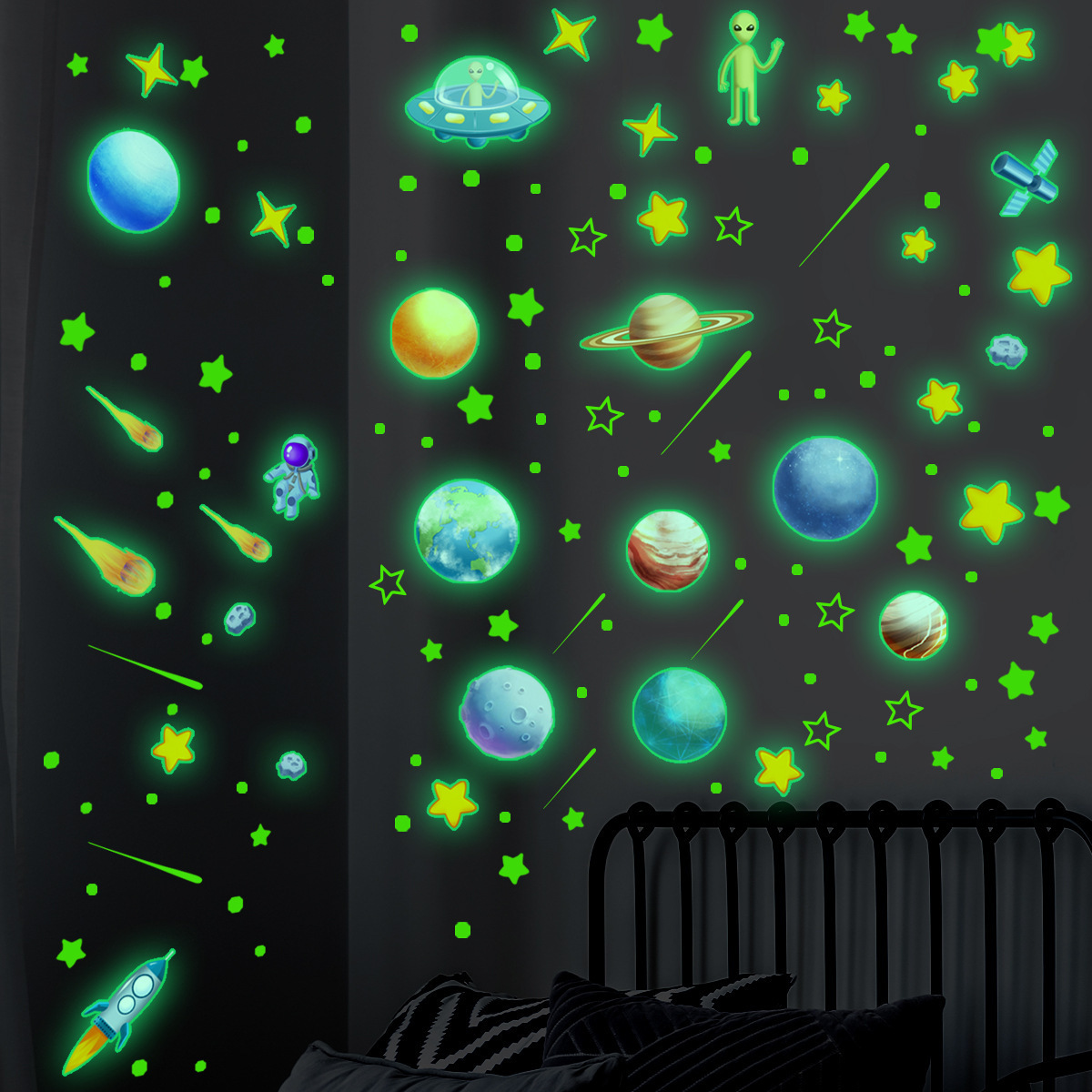 Wholesale Custom Space Star Astronauts Luminous Glow in the Dark Decorative Wall Sticker for Kids Bedroom