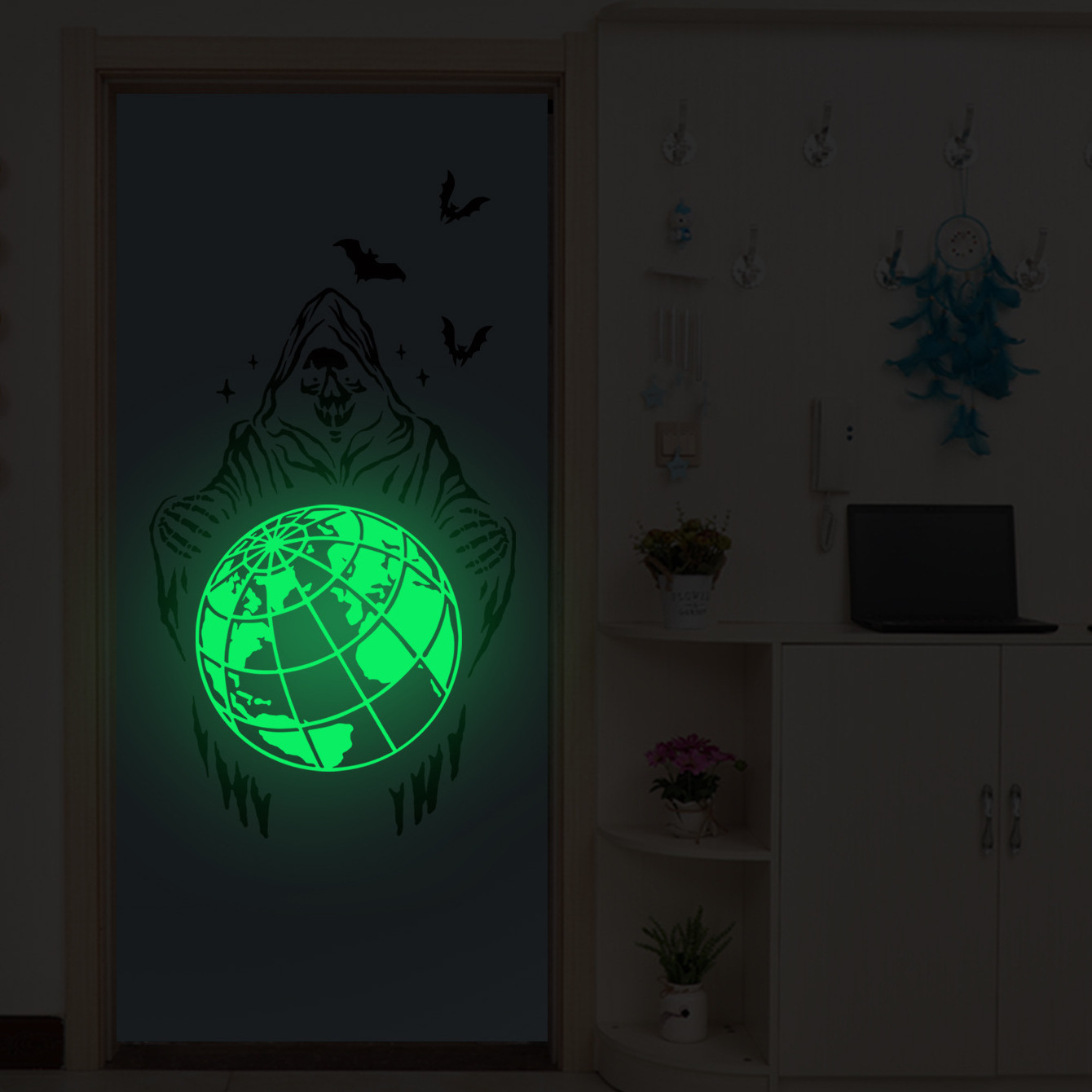 Wholesale Custom Wall Stickers PVC Ghost Earth Bat Glow in the Dark Halloween Decorative Wall Stickers for Bedroom