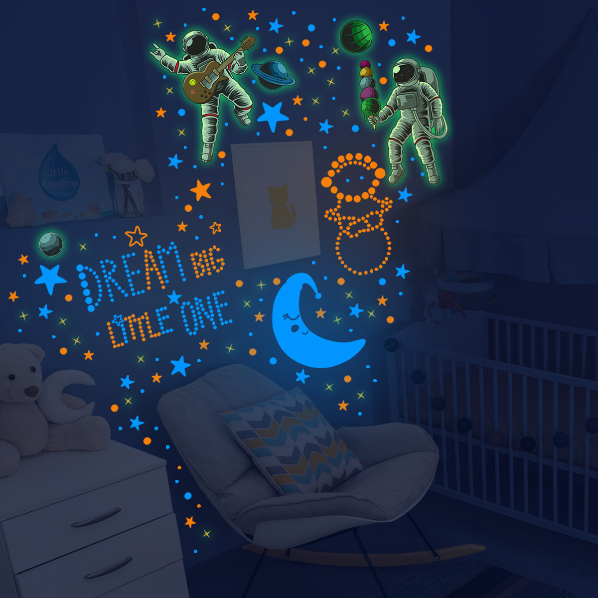 Wholesale Creative Planet Astronaut Star Boys Kids Room Glow in the Dark Decorative Wall Sticker