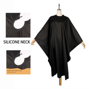 Wholesale Black Custom Logo Waterproof Salon Barber Polyester Cape and Apron Silicon Neckline Design Capes Haircut Hairdresser