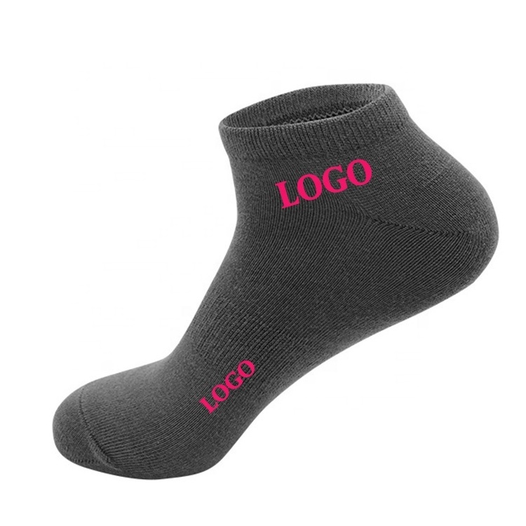 Design your logo non slip fitness crew socks for men women customized sporty athletic socks for summer autumn