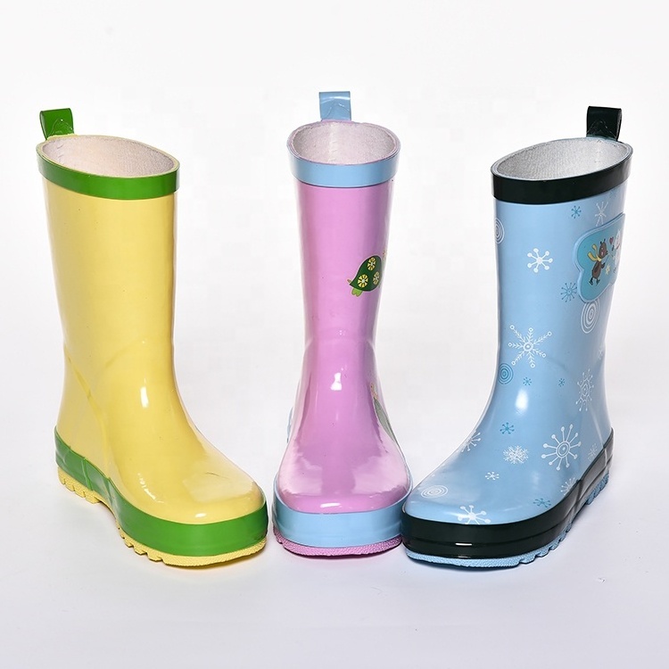 Custom kids waterproof rain shoes  soft comfortable rubber boots outdoor skidproof gumboots safety non slip half galoshes