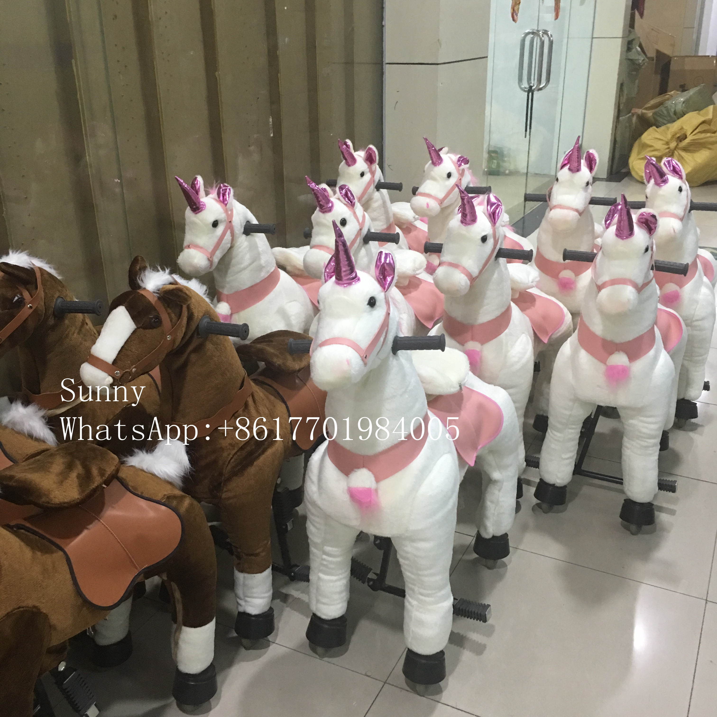 High Quality Walking Mechanical Horse pony unicorn Animal Ride Free Of Power Charging