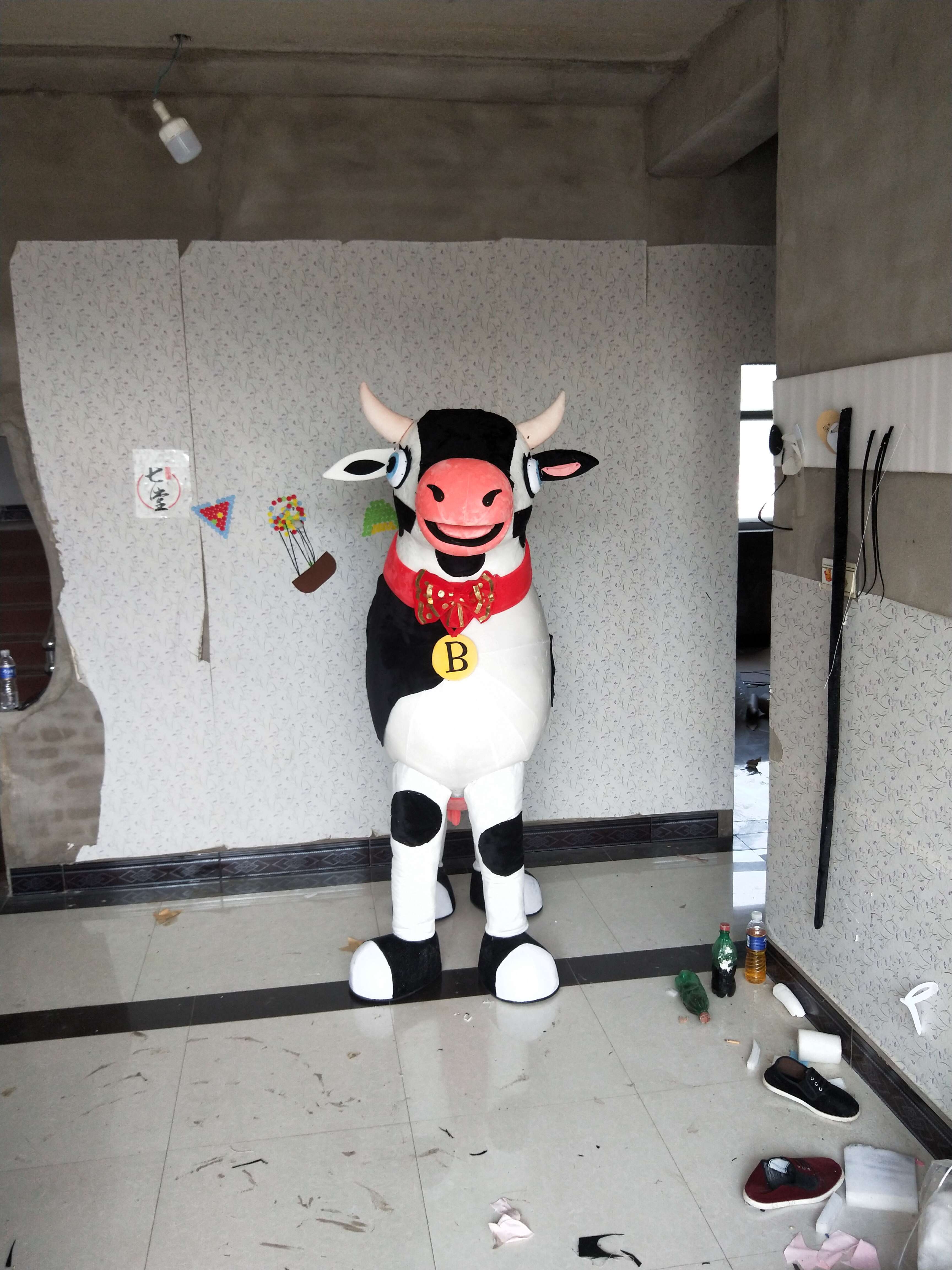 factory price CE new hot customized custom made 2 person cow mascot costume For Adults