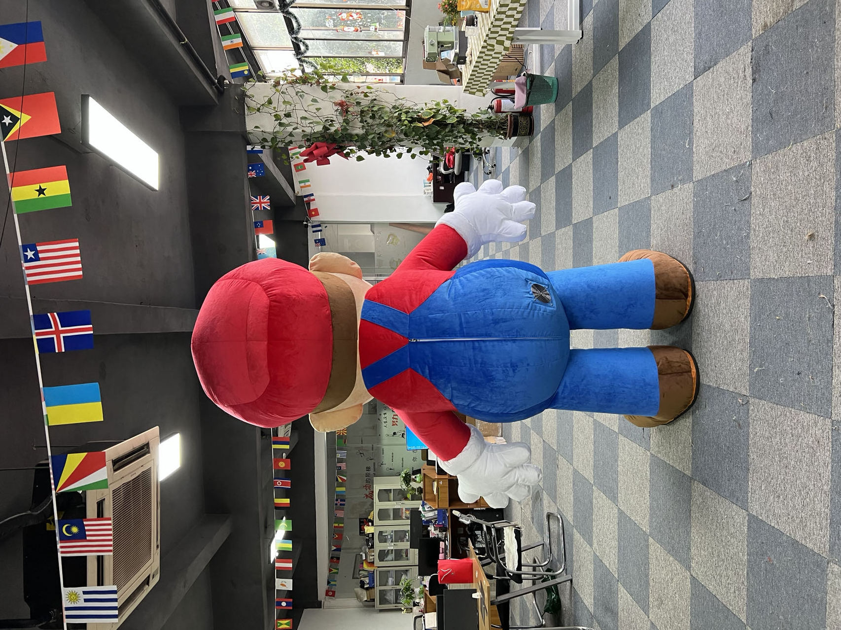 Cartoon Character Super Mario Inflatable Mascot Costume Plush Polyfoam for Adults for Parties Festivals Embroidered Helmet Logo