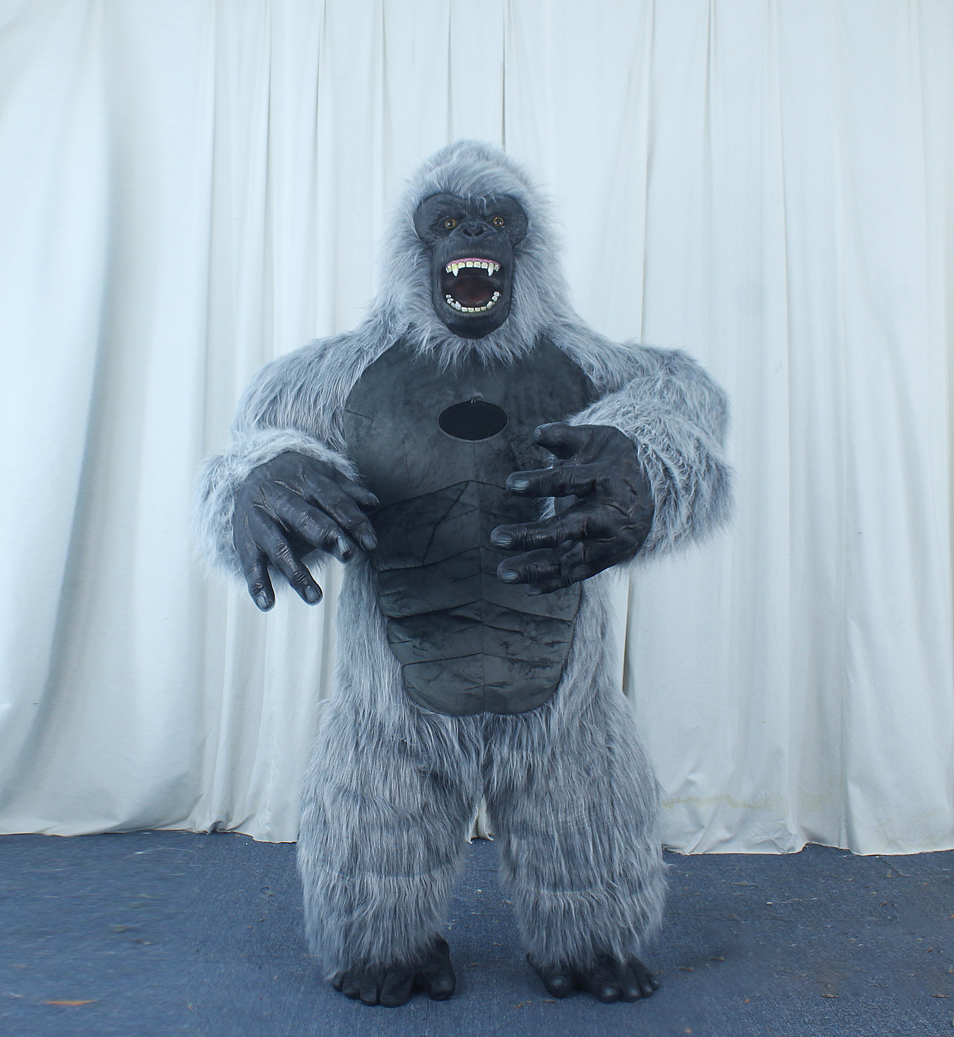 Customized size 2M 2.6M Black Grey brown Giant Realistic Inflatable Gorilla Mascot Costume For Events Party