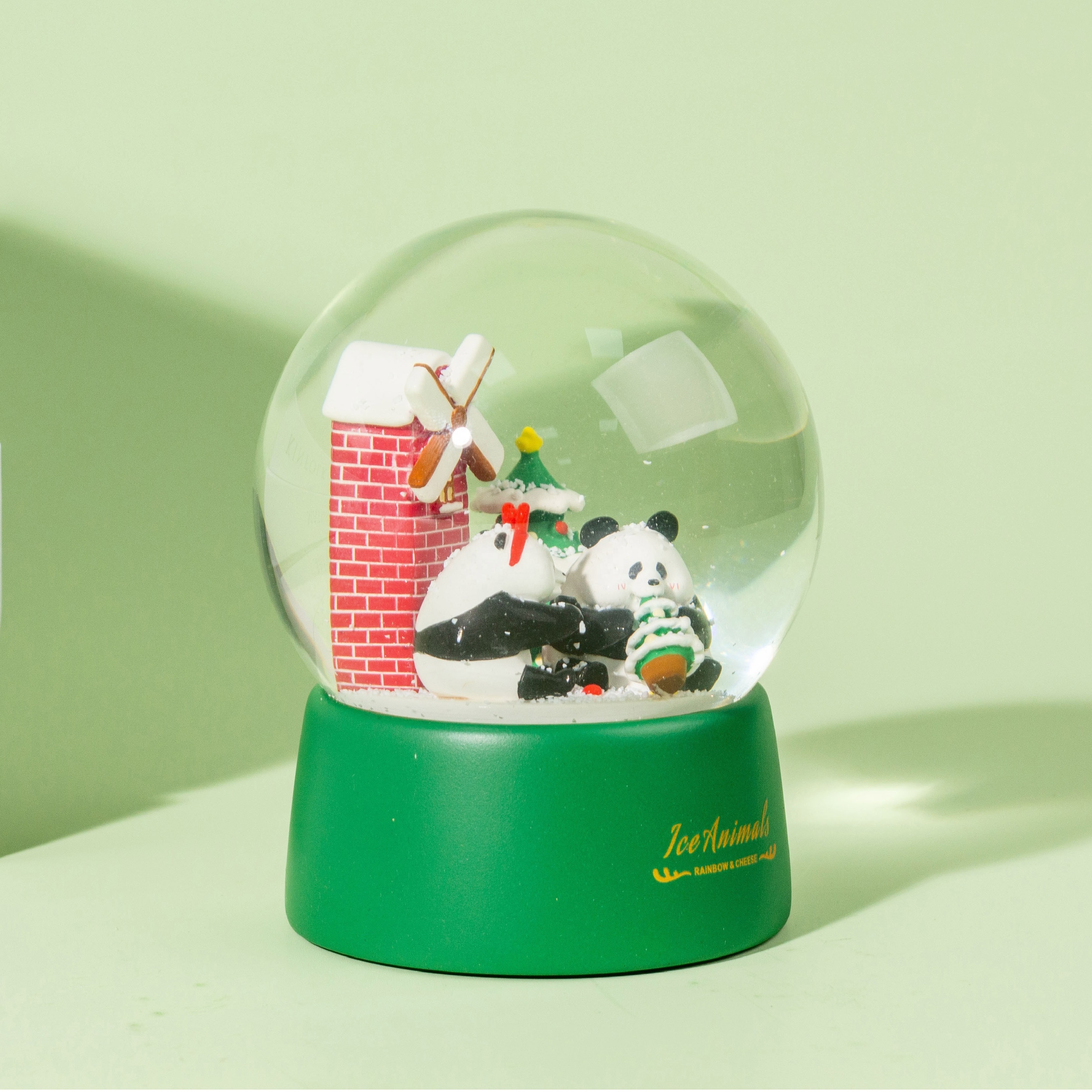 New product windmill panda snow globe Christmas snow globe cute creative Christmas gift indoor desktop decoration snow globe