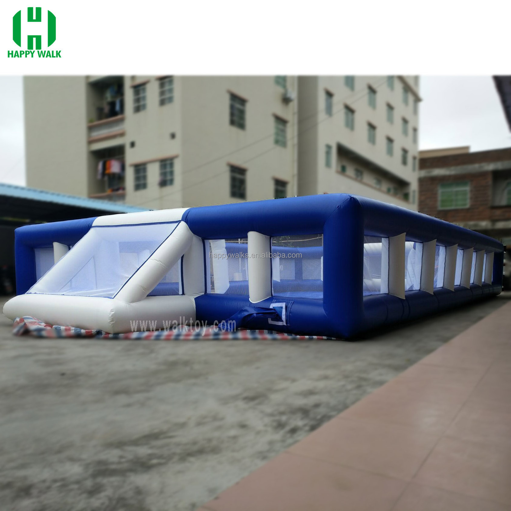 Inflatable soccer field Moving soccer balls into fences Children's soccer fields inflatable