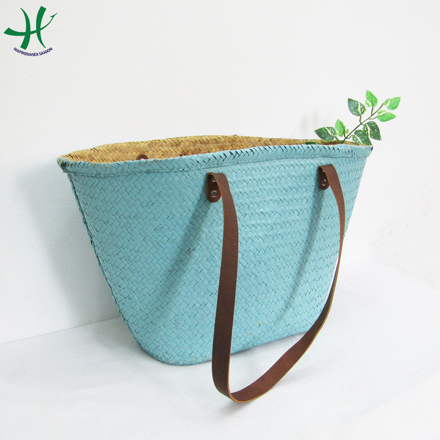 Handwoven New design seagrass bag woven handbag with pom pom/ natural summer straw handbag