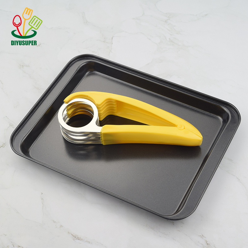 Wholesale kitchen tool Handheld kitchen fruit slicer portable banana slicer