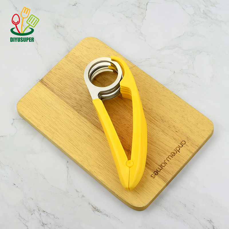 Wholesale kitchen tool Handheld kitchen fruit slicer portable banana slicer