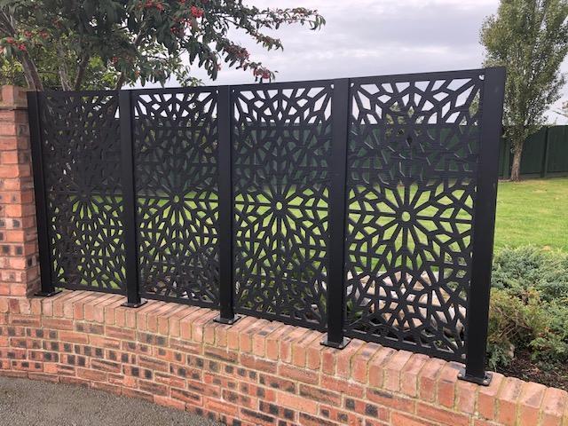 Composite Residential Decorative Metal Screen Trellis Gates No Dig Vinyl Privacy Garden Aluminum Fence Panels Fencing