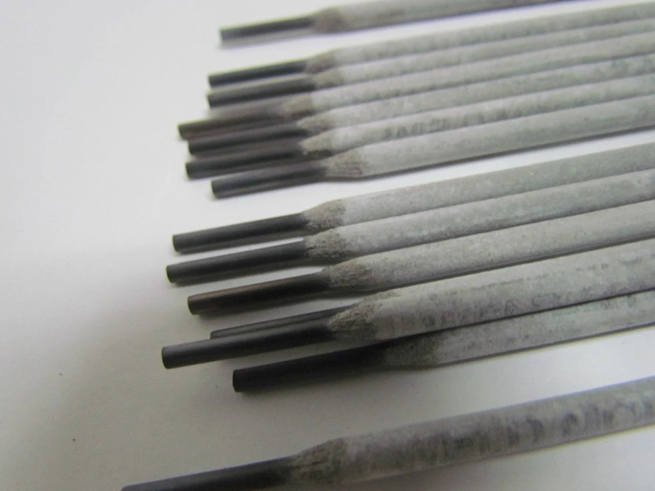 High Hardness Super Alloy Pile Welding Wire Tungsten Carbide Wear Resistant Drug Core Wire  Welding Electrode&Wire