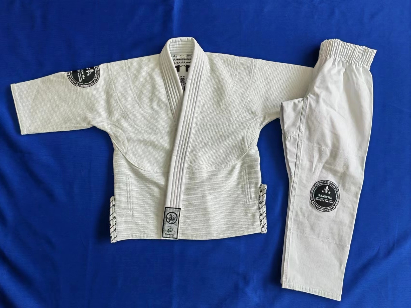 2023 hot Customized Design Brazilian Jiu jitsu Gis Martial Arts Uniform white BJJ Gis Kimonos