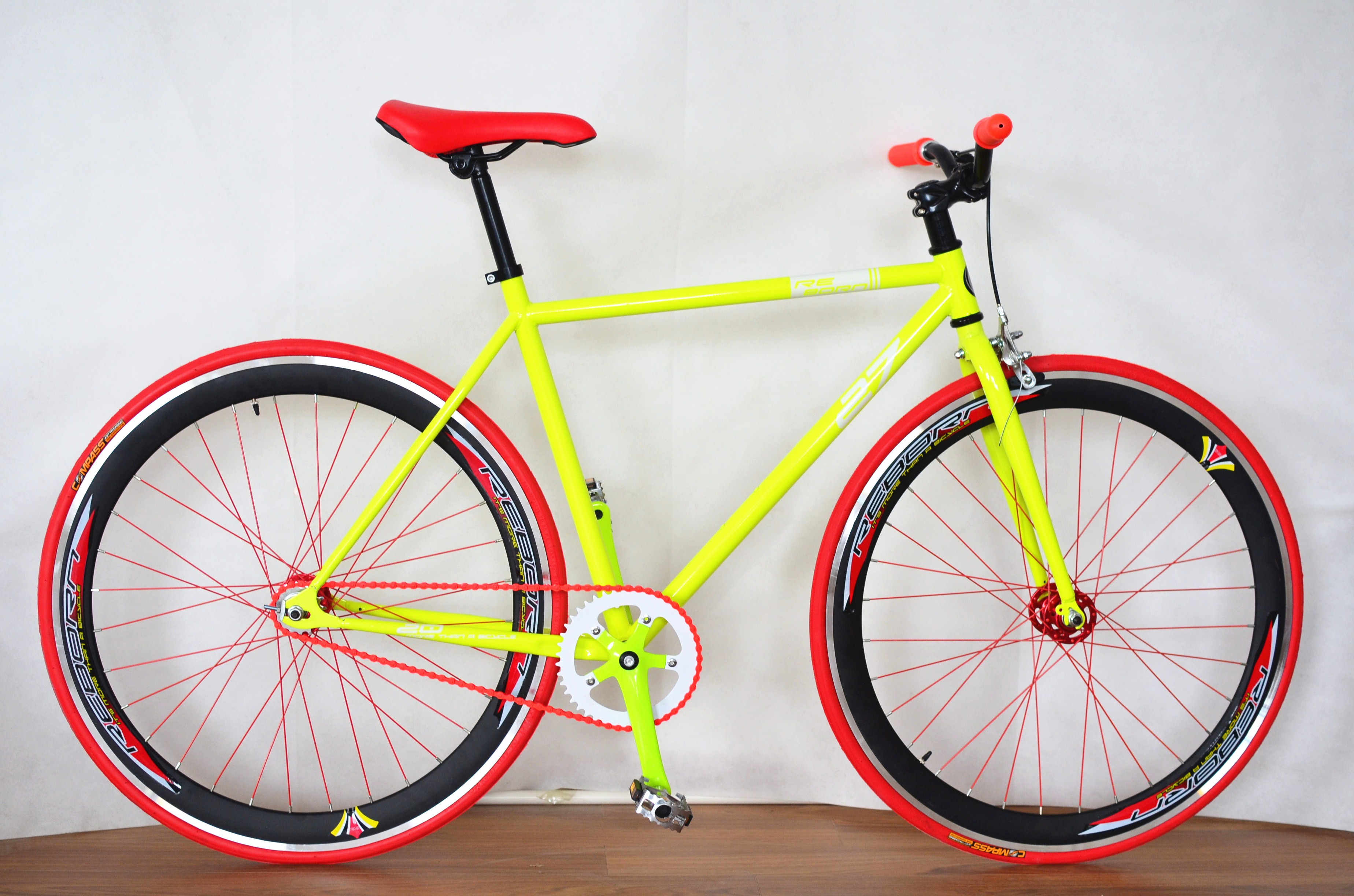 fashion colored single gear bicycle fixed gear track bike