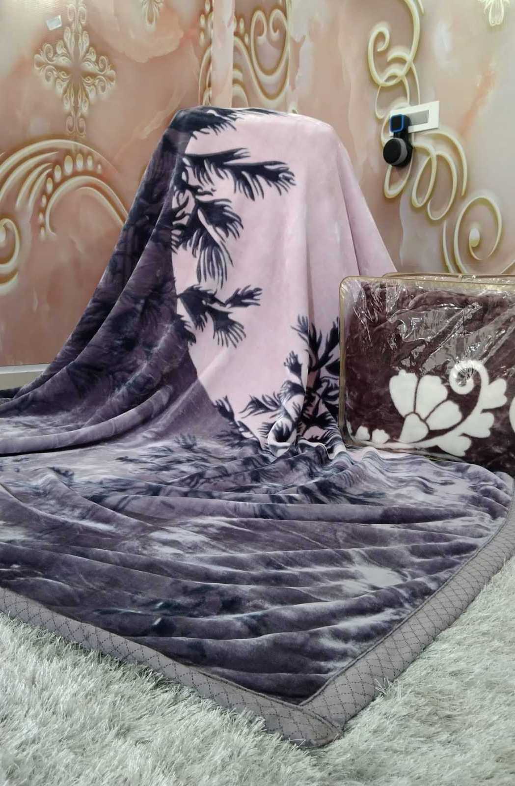 Winter Blankets Solid Color King Size Striped Pattern Mink Fleece Plush Throw Fluffy Blankets For Winter