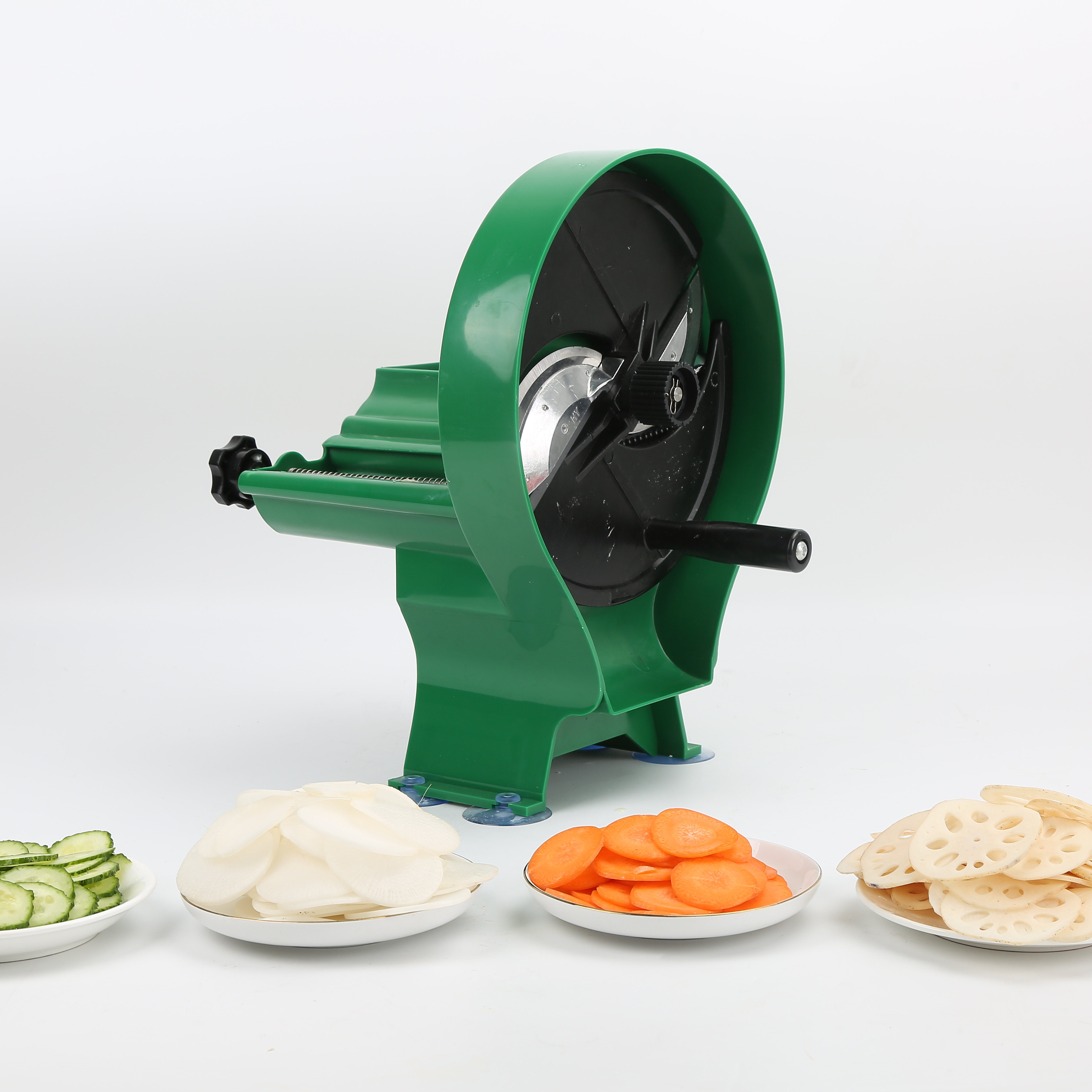 Manual fruit and vegetable cutter slicer