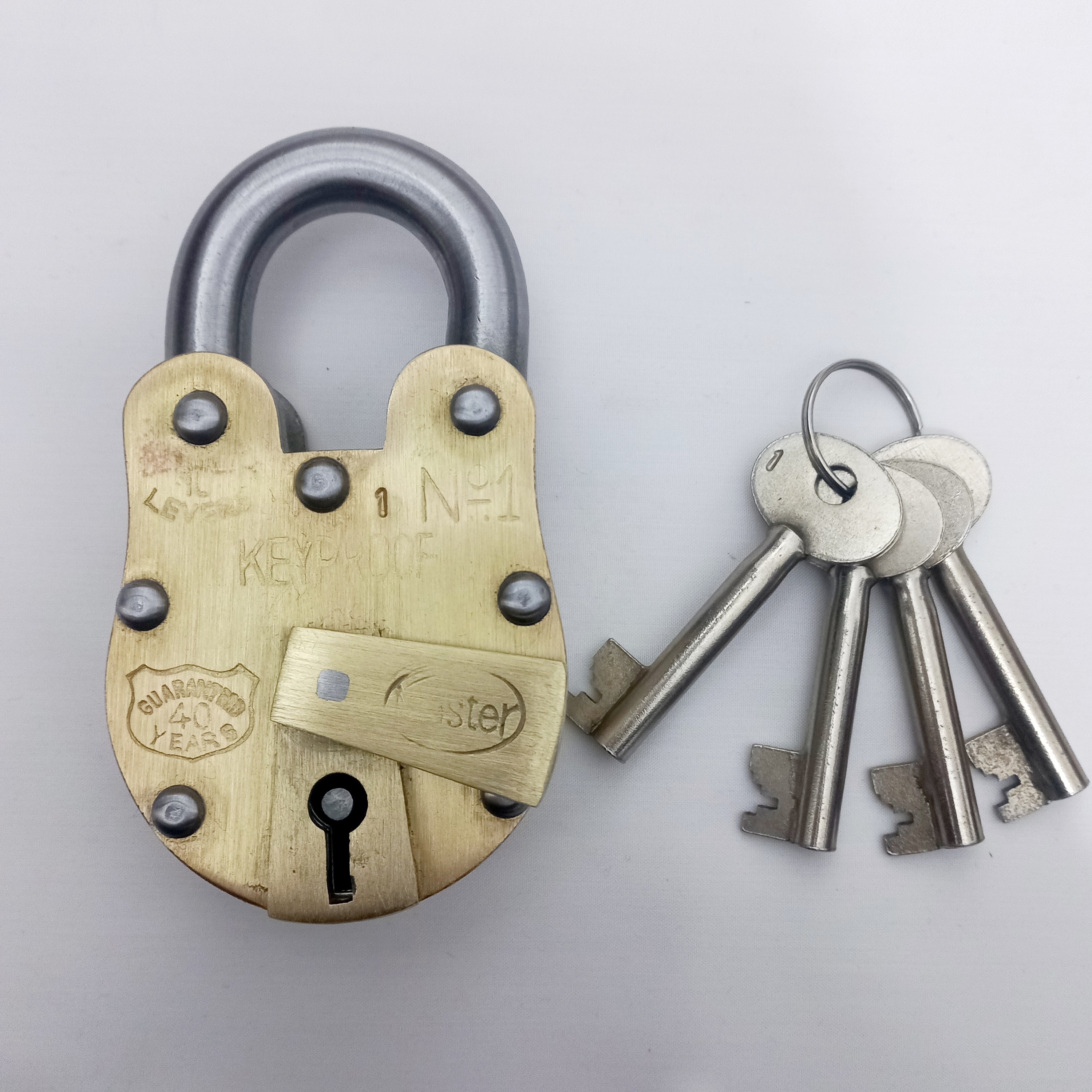 40 Years Warranty Solid Design Antique Style Vintage Padlocks / Brass Material/Alcatraz Prison Padlocks with 4 Master Keys