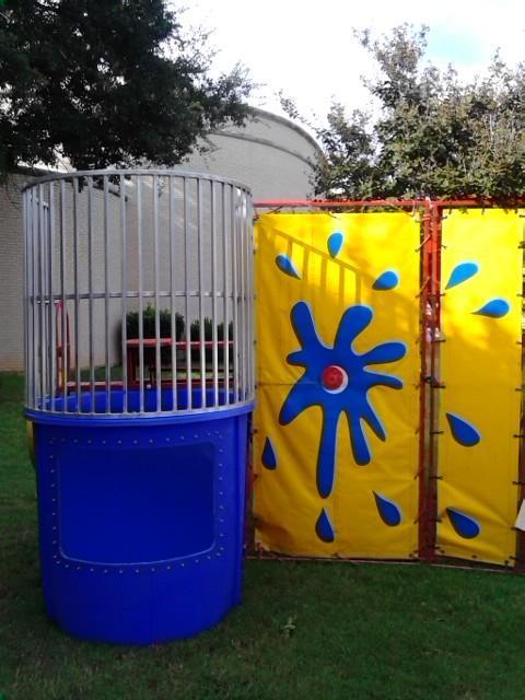 Kids Adults Water Play Equipment Inflatable Dunking Machine Dunk Tank for Sale