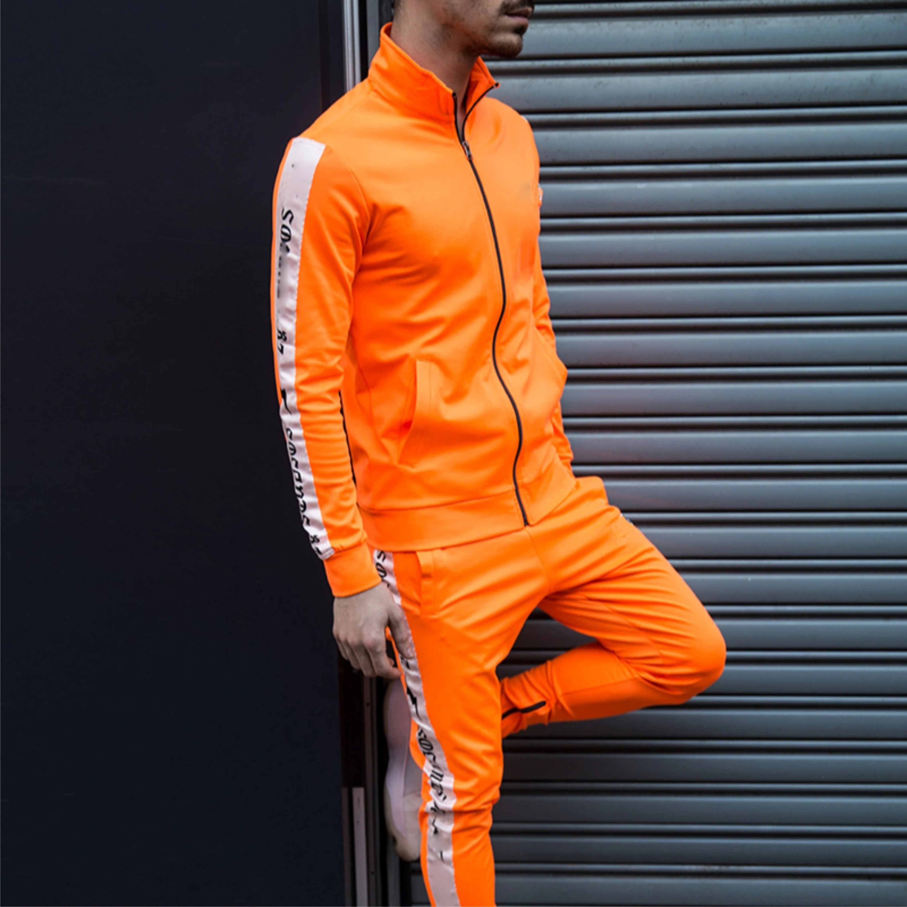 Wholesale Training Gym neon men's tracksuits sport wear with custom logo