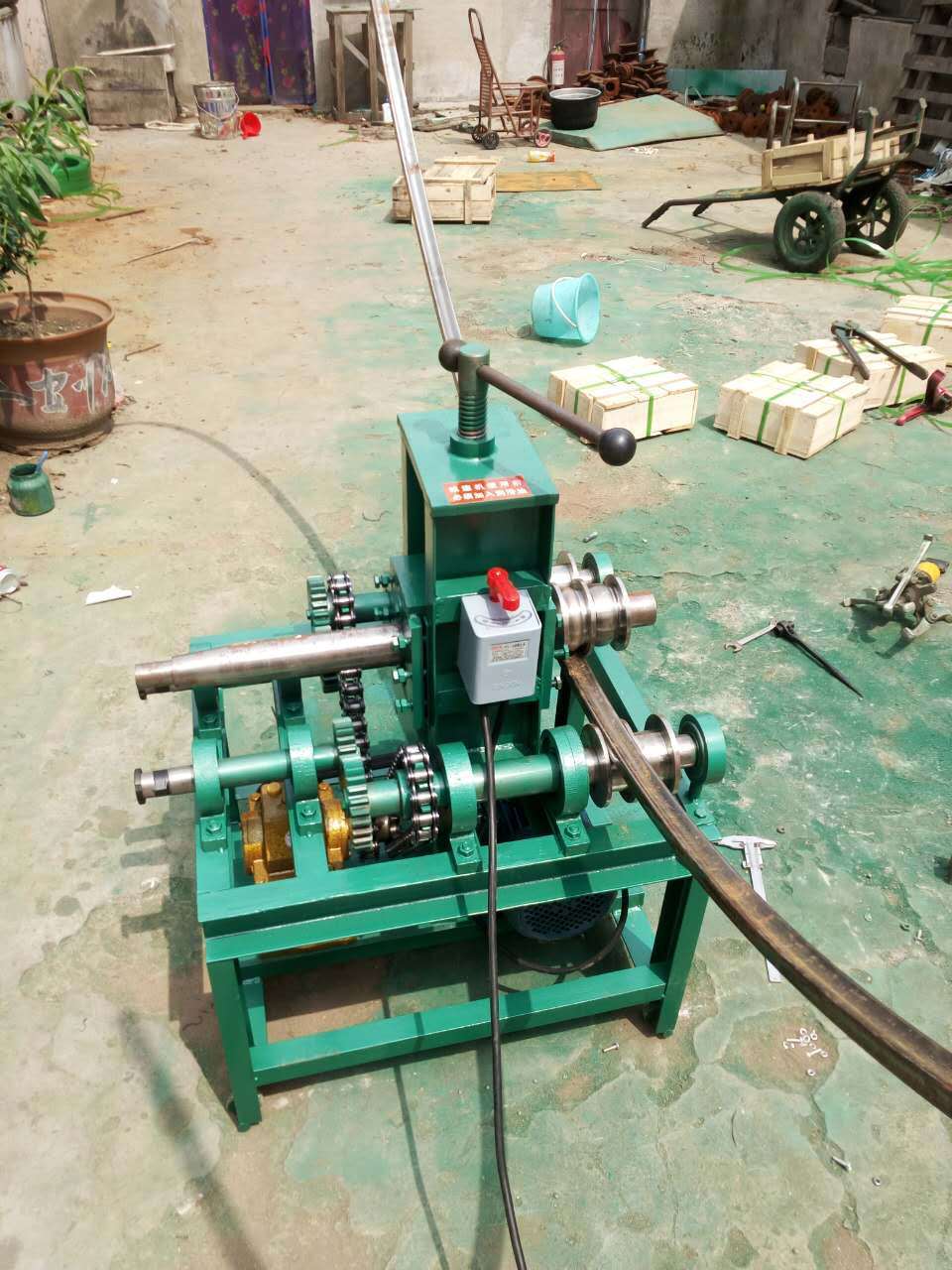 vertical stainless steel pipe round pipe bender Electrical steel bar tube bender machines square pipe bending machine