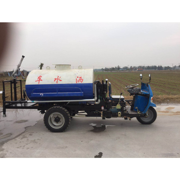 Water tank environmental protection sprinkler motor four-wheeler water spray car four-wheeler tractor water truck