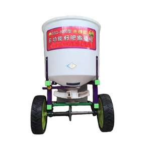 Agricultural fertilizer spreader tractor standard  fertilizer spreader  bucket fertilizer applicator