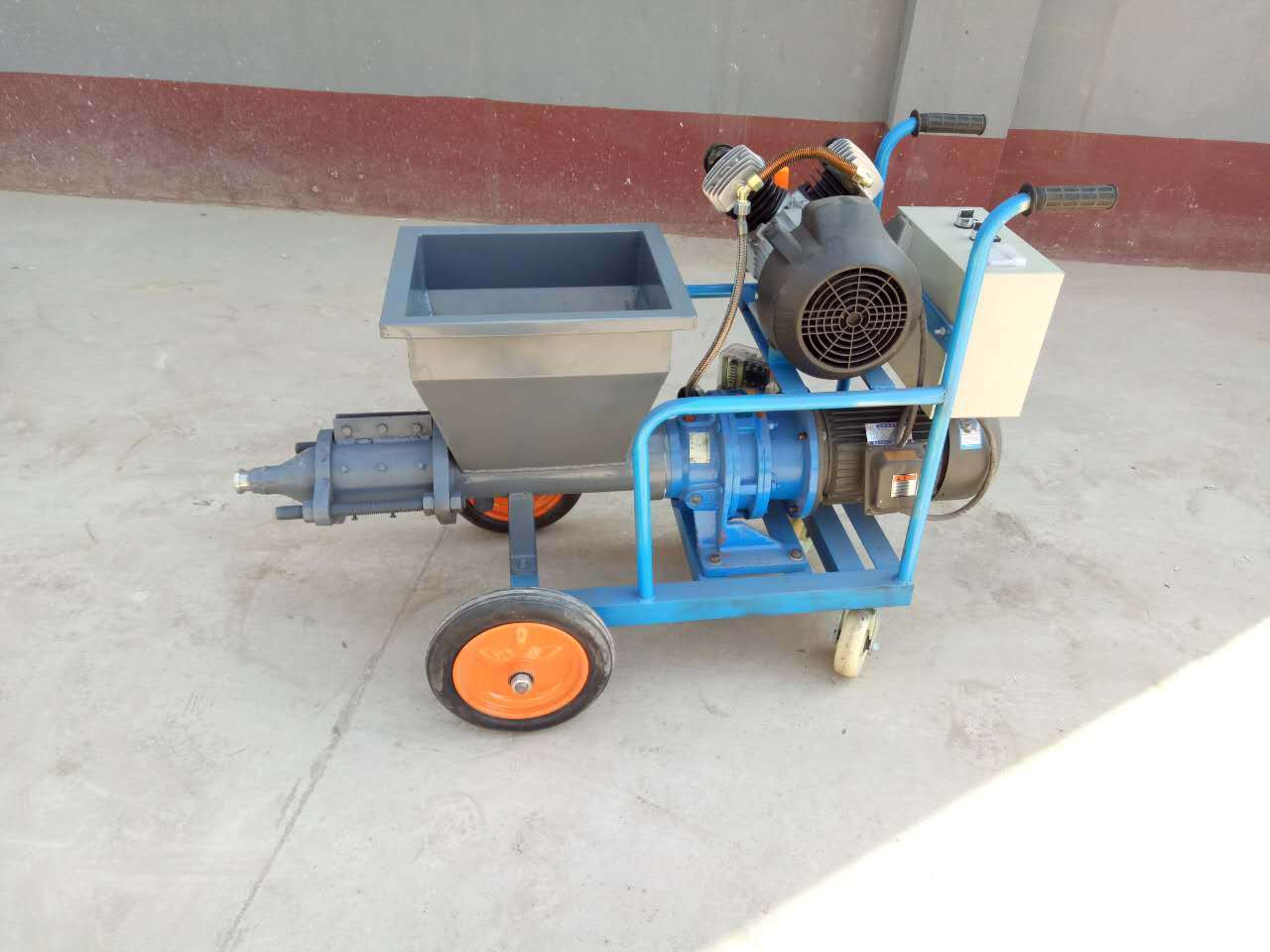 Professional cement mortar spray gun/cement mortar spraying machine/mortar spray machines cement