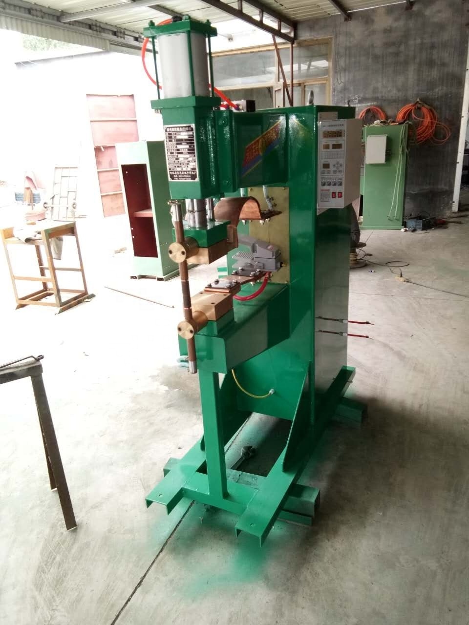 Pneumatic welding machine Pedal wire welding equipment Pedal type long arm pneumatic spot welding machine