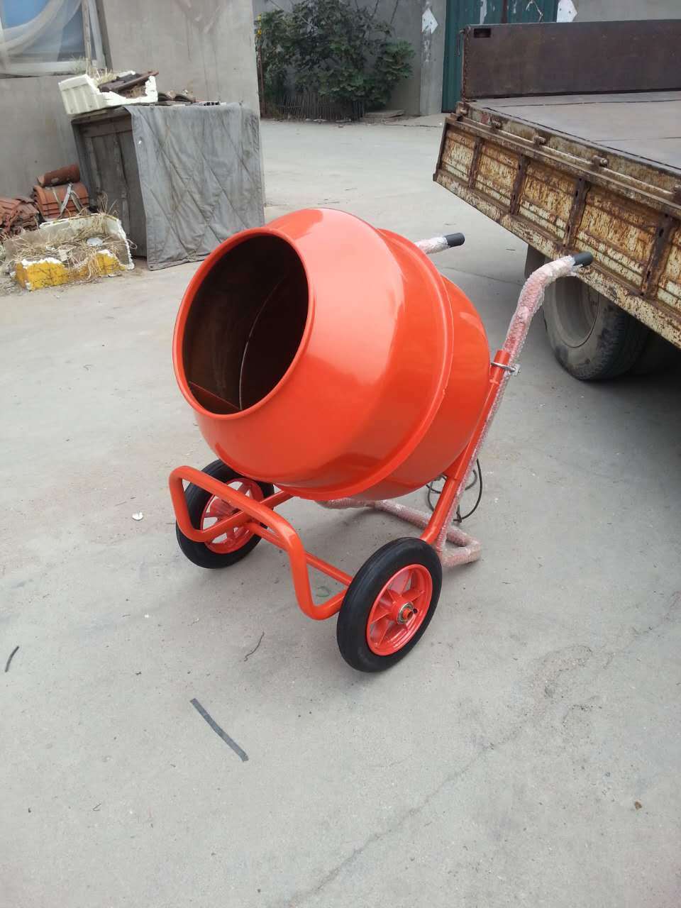 Small Portable 200L 250L 500L Concrete Mixer Machine Mini Concrete Mixer Trucks Loading Cement Making Machine