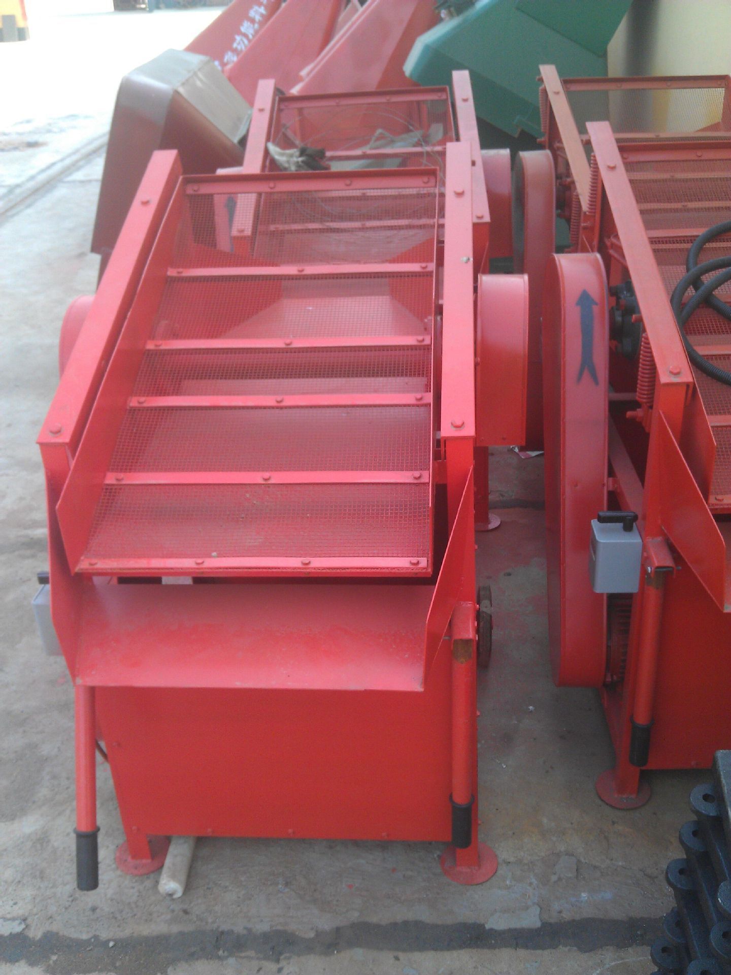 Screening Sand Hot Vibrating Screen Linear Sieve Silica sand vibrating washing drying screening machine