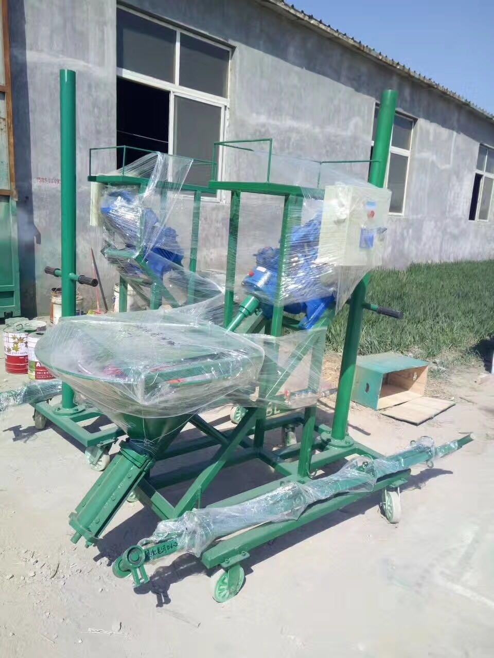 GRC mortar spraying machine fiberglass garden sculpture mortar putty powder cement spraying machine