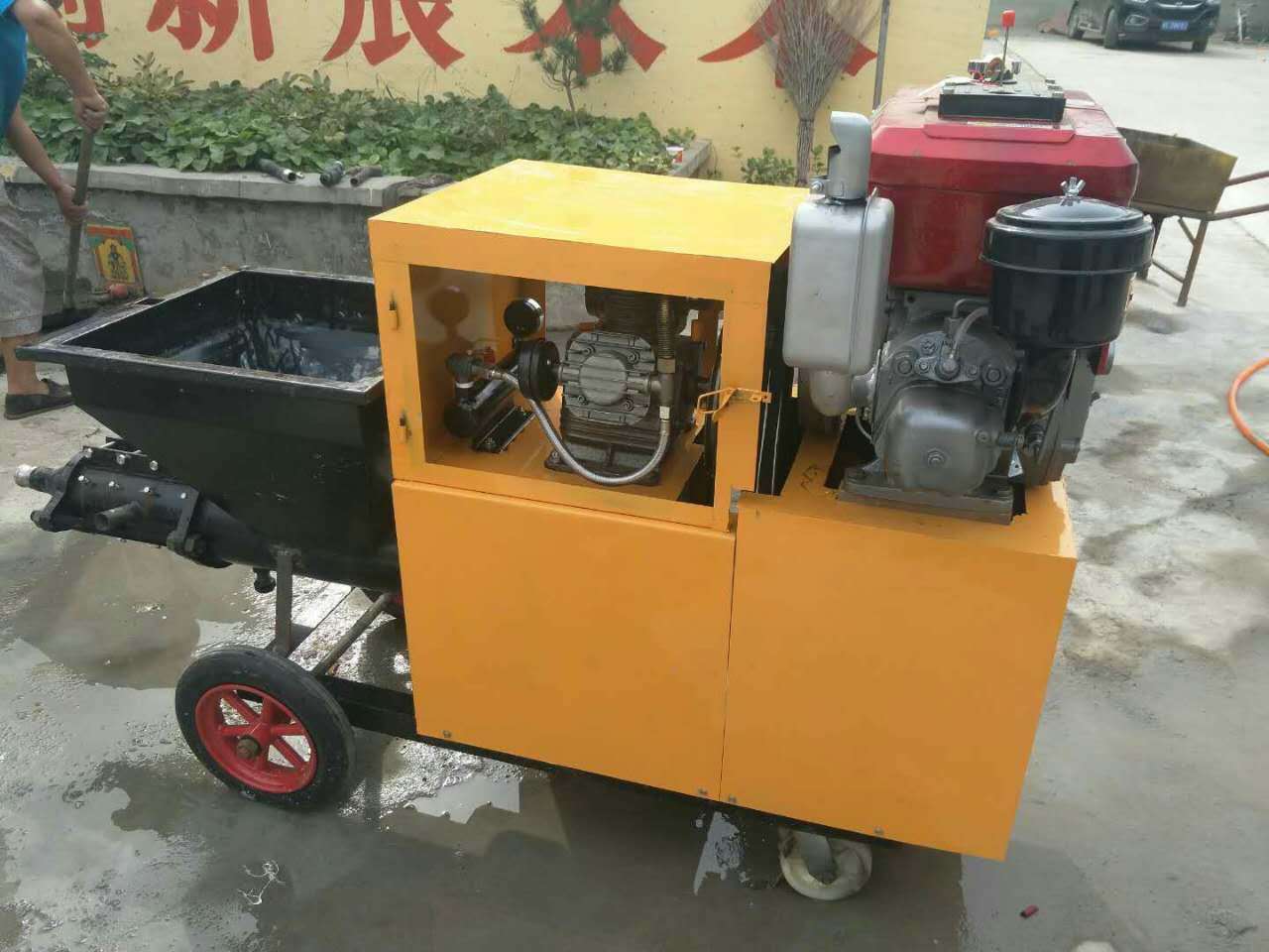 High Quality Automatic  Mortar sprayer machine Diesel Engine Spraying Plaster Cement