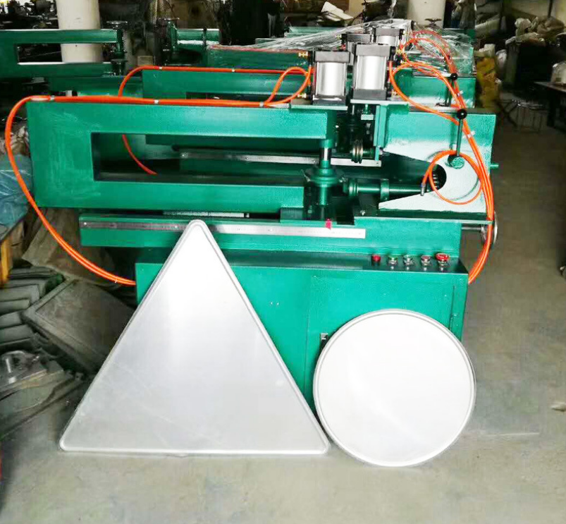 Traffic sign production equipment Road traffic sign cutting machine round sign press edge machine