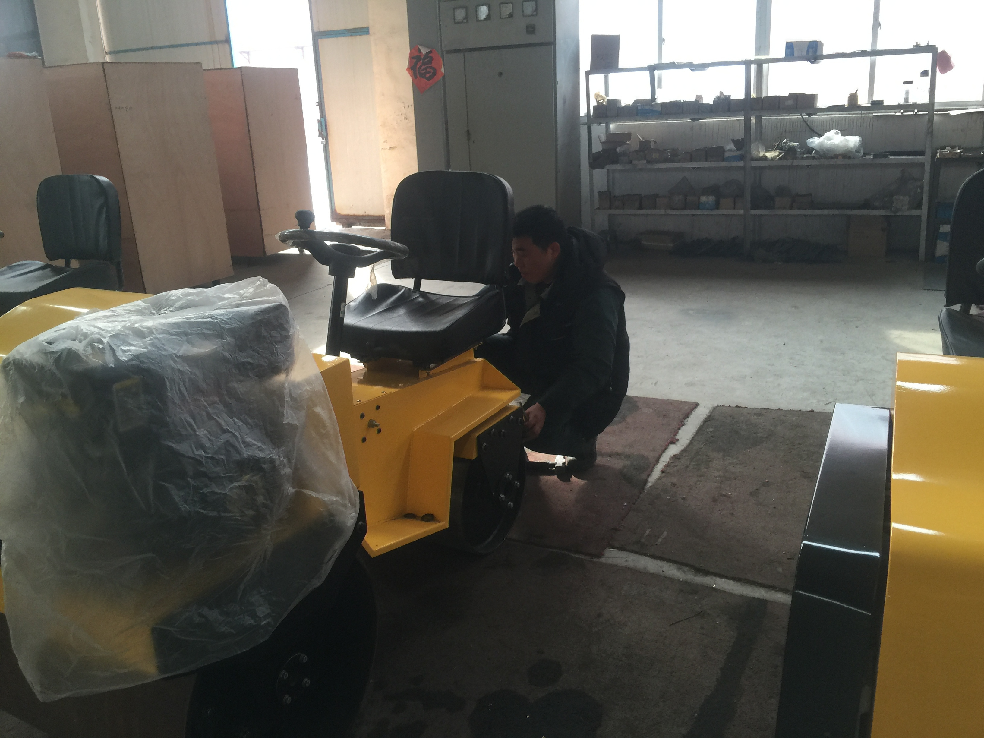 Pedestrian Cheap Diesel Double Drum Vibrating Baby Road Compactor Roller for Compacted soil, asphalt road